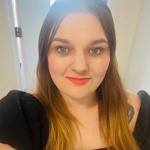 Meet your Posher, Rebekah